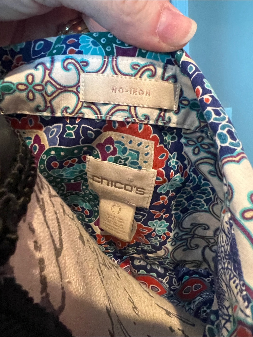 Chico’s Multi-Color Patterned Button-Up Shirt - Picture 2 of 2